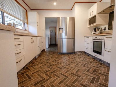 /international/nz/5-mitchell-place-cobden-grey-380066169619/