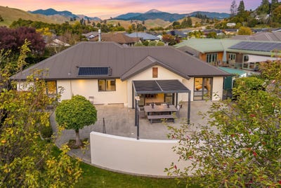 /international/nz/2-mccrae-street-wakefield-tasman-380066117941/