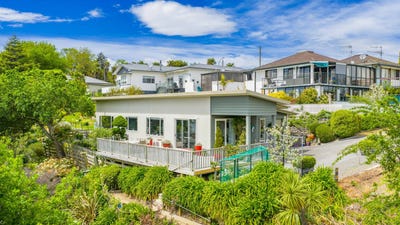 /international/nz/waipukurau-and-surrounds-central-hawkes-bay-380066112956/