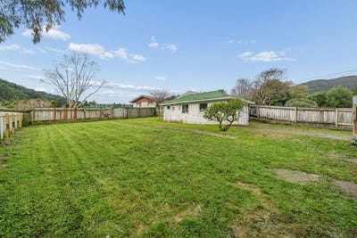 /international/nz/95a-hine-road-wainuiomata-lower-hutt-city-380066168093/