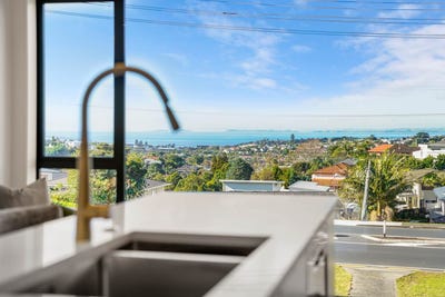 /international/nz/832-east-coast-road-oteha-north-shore-city-380066075453/
