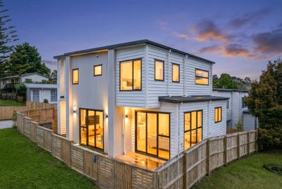 /international/nz/massey-waitakere-city-380066169258/