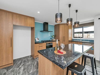 /international/nz/64-brook-street-southbridge-selwyn-380066113499/