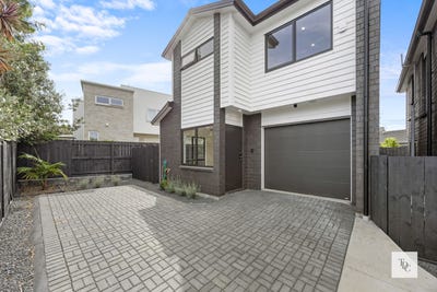 /international/nz/4-kyeemagh-street-botany-downs-manukau-city-380066108403/