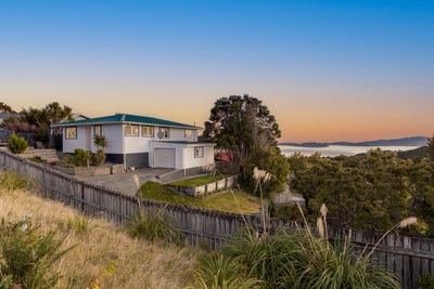 /international/nz/23-cypress-drive-maungaraki-lower-hutt-city-380066099772/