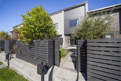 /international/nz/7-selo-street-glen-eden-waitakere-city-380066115558/