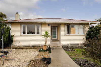 /international/nz/akina-hastings-380066097906/