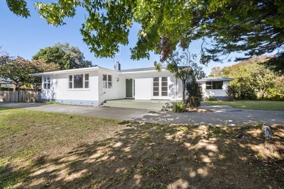 /international/nz/21-wilson-street-bulls-rangitikei-380066122599/