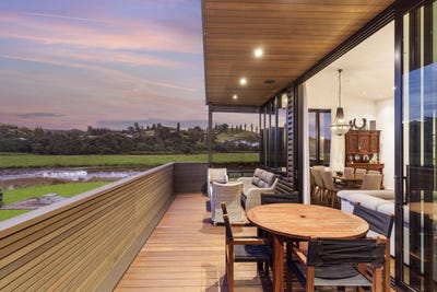 /international/nz/wattle-place-whangamata-waikato-380066148471/