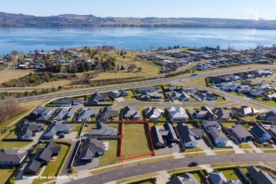 /international/nz/16-harakeke-drive-wharewaka-taupo-380066180730/