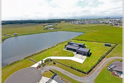 /international/nz/16-carex-grove-foxton-beach-horowhenua-380066117775/