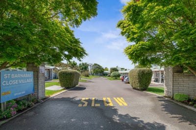 /international/nz/24-hall-road-ngongotaha-rotorua-380066097352/