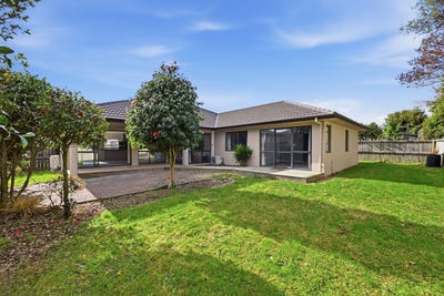 /international/nz/4-owhatiura-drive-lynmore-rotorua-380066183337/