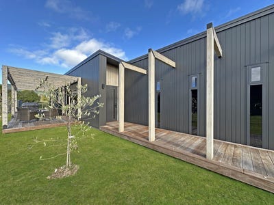 /international/nz/135-lisland-drive-kinloch-taupo-380066116830/