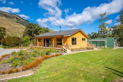 /international/nz/matiri-west-bank-road-murchison-tasman-380066104903/
