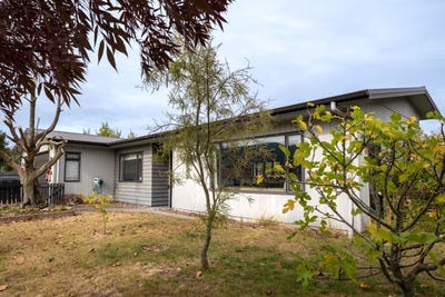 /international/nz/9-john-street-tauhara-taupo-380066116482/