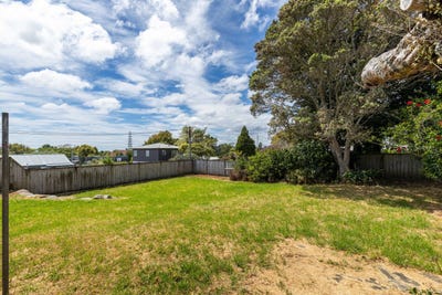 /international/nz/upper-vogeltown-new-plymouth-380066089170/