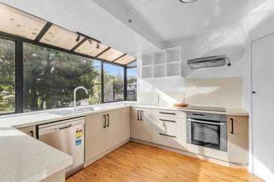 /international/nz/50-seaview-road-marfell-new-plymouth-380066094575/
