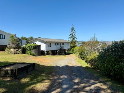 /international/nz/9-grey-street-east-mangonui-far-north-380066111675/