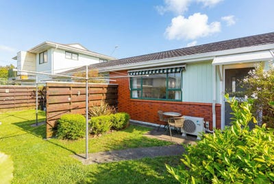 /international/nz/hillcrest-street-masterton-wellington-380066098545/