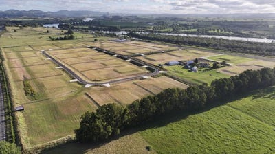 /international/nz/101-ohinewai-south-road-ohinewai-waikato-380066082955/