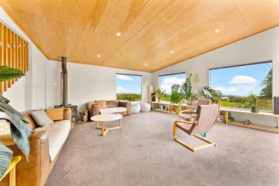 /international/nz/664-upper-pitone-road-oakura-new-plymouth-380066120286/