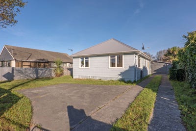 /international/nz/curletts-road-sockburn-canterbury-380066122708/