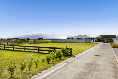 /international/nz/hawera-south-taranaki-380066102395/