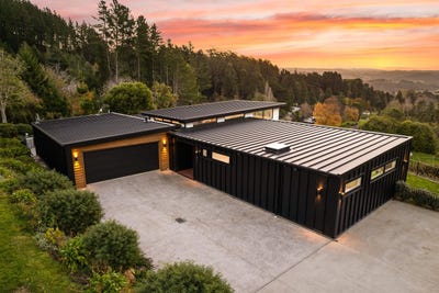 /international/nz/78-orokonui-road-waitati-dunedin-city-380066111893/