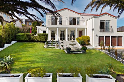 /international/nz/6-rangi-avenue-schnapper-rock-north-shore-city-380066095471/