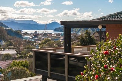 /international/nz/14-cornwall-street-picton-marlborough-380066178526/