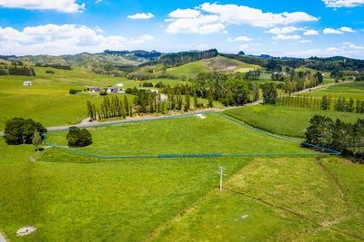 /international/nz/371-west-coast-road-makarau-rodney-380066099040/