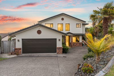 /international/nz/2-driftwood-drive-red-beach-rodney-380066180310/