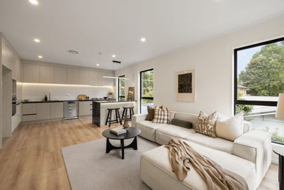 /international/nz/queenwood-hamilton-city-380066104641/