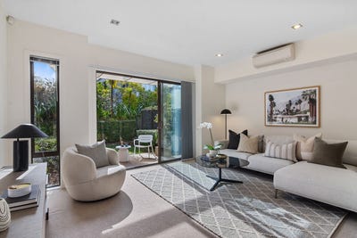 /international/nz/100-naples-way-albany-north-shore-city-380066116123/