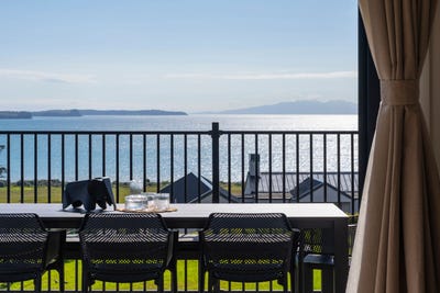 /international/nz/11-te-rata-road-hibiscus-coast-surrounds-rodney-380066106142/