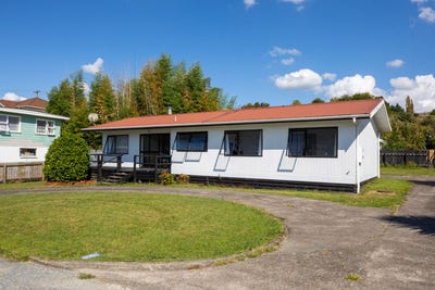 /international/nz/te-kuiti-waitomo-380066109198/