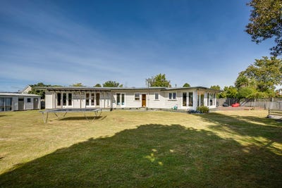/international/nz/mahora-hastings-380066093896/