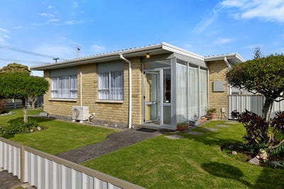 /international/nz/1-naumai-place-spotswood-new-plymouth-380066103846/