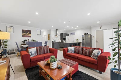 /international/nz/flat-bush-manukau-city-380066079721/