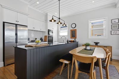 /international/nz/25-standish-street-westown-new-plymouth-380066168508/