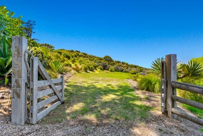 /international/nz/789-wilson-road-south-head-helensville-rodney-380066167974/
