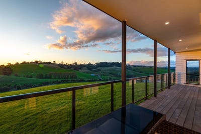 /international/nz/86-valley-road-waitoki-rodney-380066115537/