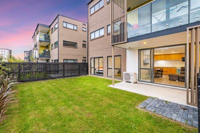 /international/nz/5-newelm-lane-flat-bush-manukau-city-380066080371/