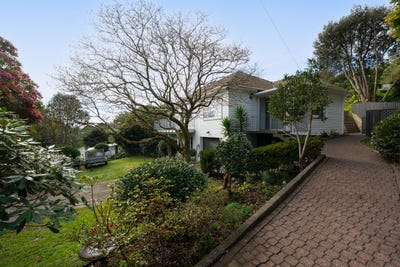 /international/nz/15-ngatitoa-street-tawa-wellington-city-380066177503/
