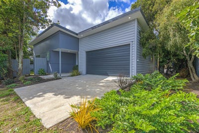 /international/nz/fitzherbert-palmerston-north-city-380066167351/