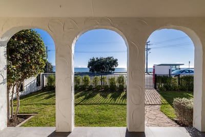 /international/nz/westshore-napier-city-380066124629/