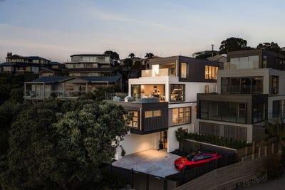 /international/nz/52-beach-road-castor-bay-north-shore-city-380066121619/