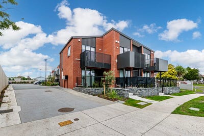 /international/nz/12-humphreys-place-mangere-manukau-city-380066149502/