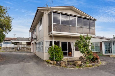 /international/nz/hamilton-central-hamilton-city-380066113765/